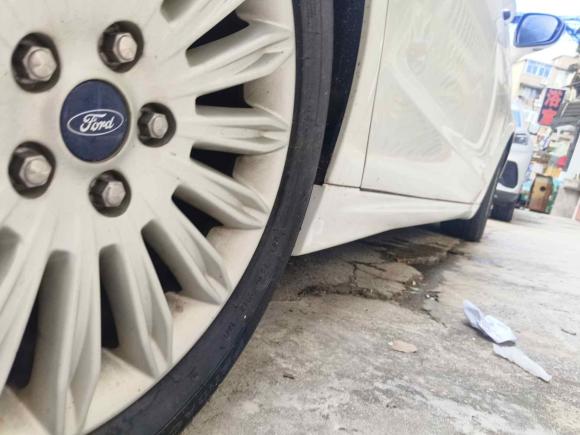 [上海·沪B] 二手福特蒙迪欧2013款 2.0L GTDi200时尚型