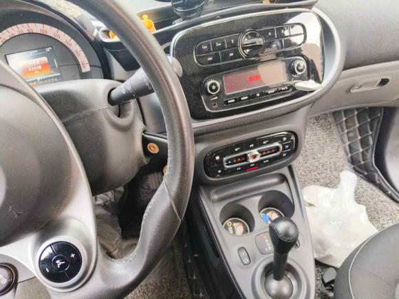[济南·鲁A] 二手smartsmart forfour2016款 1.0L 52千瓦激情版