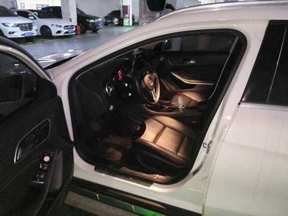 [南昌·赣A] 二手奔驰奔驰GLA2016款 GLA 200 动感型