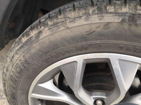 [无锡·苏B] 二手东风风行景逸X52016款 1.6L CVT尊享型