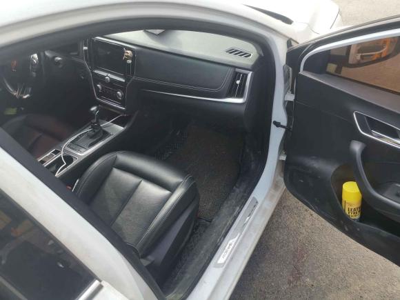 [武汉·鄂A] 二手荣威荣威i62018款 20T 自动旗舰版