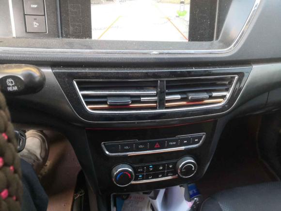 [上海·渝F] 二手长安凯程长安欧尚A6002016款 1.5L 手动豪华型7座