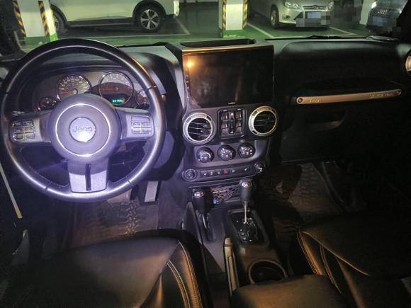 [武汉·鄂A] 二手Jeep牧马人2017款 3.0L Sahara 四门舒享版