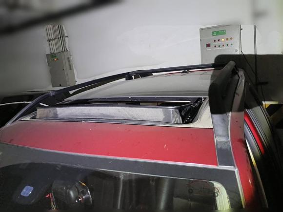 [成都·川X] 二手路虎神行者22013款 2.2T SD4 SE柴油版