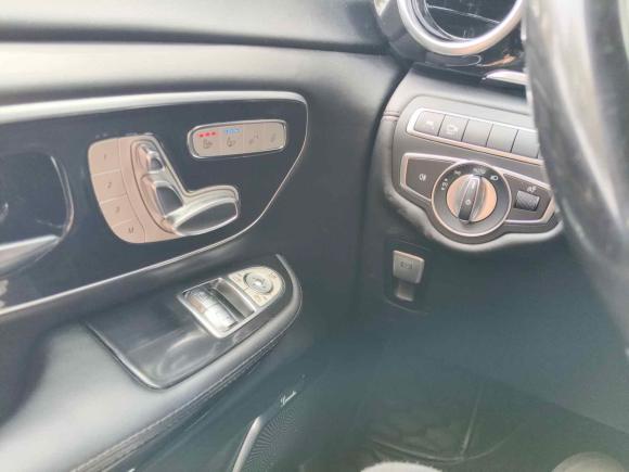 [上海·沪B] 二手奔驰奔驰V级2018款 V 260 L 尊贵加长版 国V