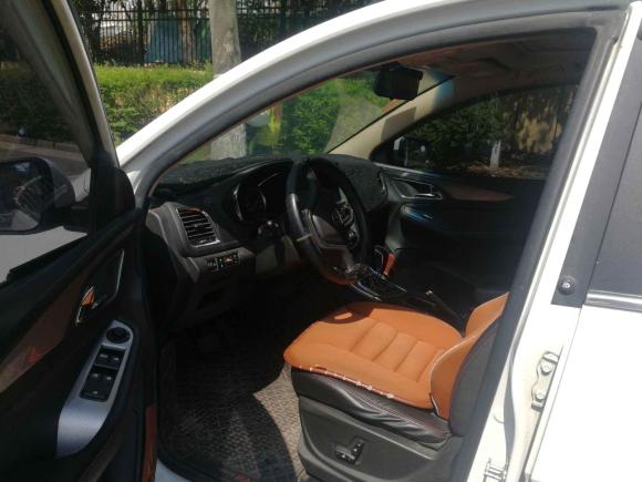 [南京·苏A] 二手宝骏宝骏5602016款 1.8L iAMT豪华型