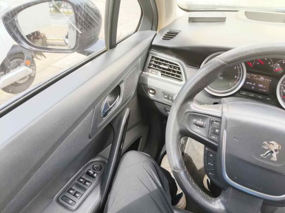 [南昌·湘N] 二手标致标致5082011款 2.3L 自动旗舰版