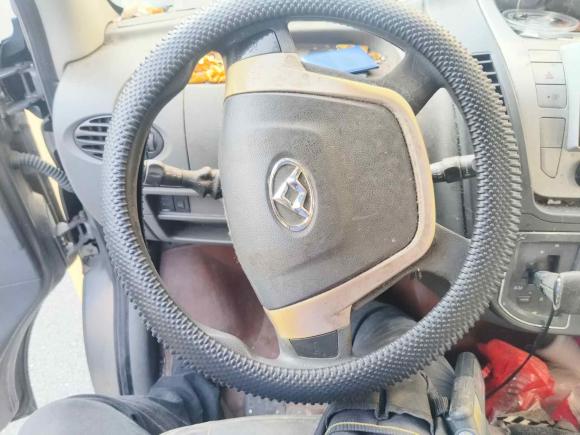 [嘉兴·浙F] 二手上汽大通MAXUS新途V802015款 2.5T AMT傲运通版短轴中顶