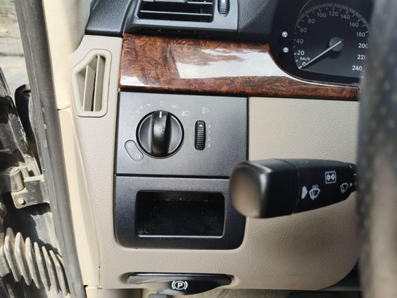 [广州·粤G] 二手奔驰唯雅诺2012款 2.5L 舒适版