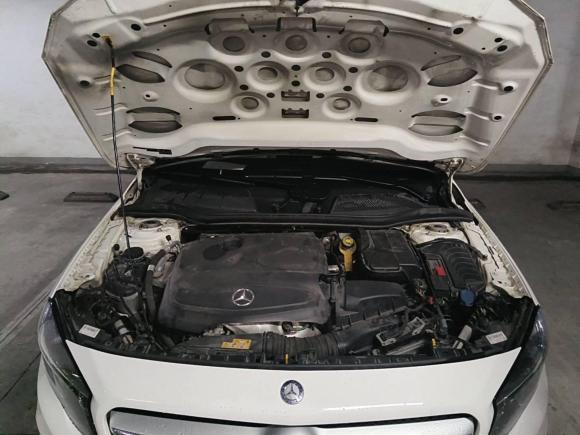 [无锡·苏B] 二手奔驰奔驰GLA2016款 GLA 200 动感型