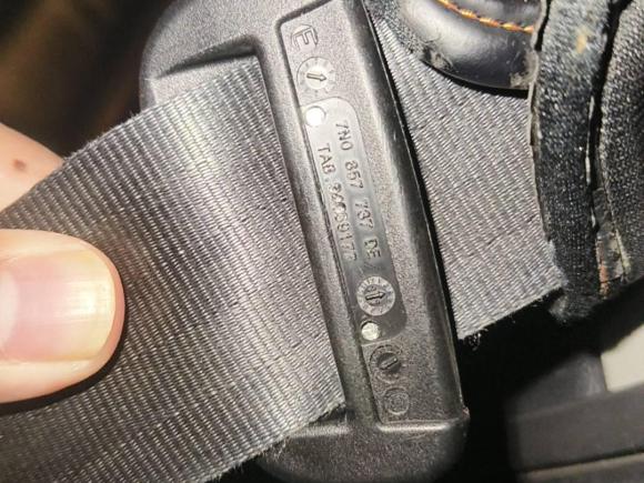 [广州·粤A] 二手大众帕萨特2011款 1.8TSI DSG尊荣版