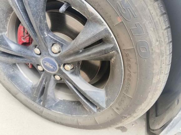 [西安·陕A] 二手福特福克斯2015款 两厢 1.6L 自动舒适型