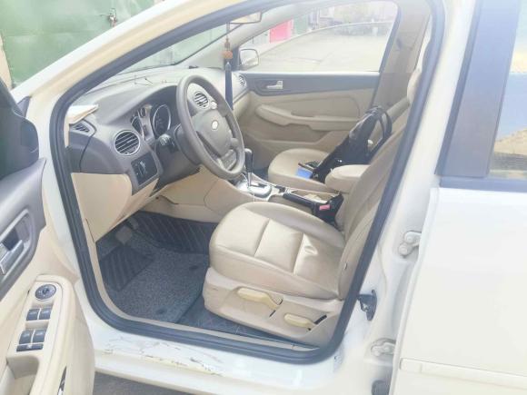 [西安·陕A] 二手福特福克斯2012款 三厢经典 1.8L 自动时尚型