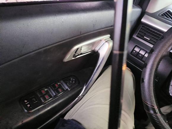 [湖州·浙E] 二手奔腾奔腾X802013款 2.0L 自动舒适型