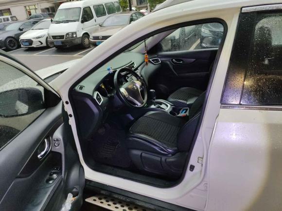 [义乌·浙G] 二手日产奇骏2015款 2.0L CVT舒适MAX版 2WD