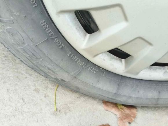 [青岛·鲁B] 二手江铃特顺2020款 2.8T商务型长轴中顶9座国V JX493