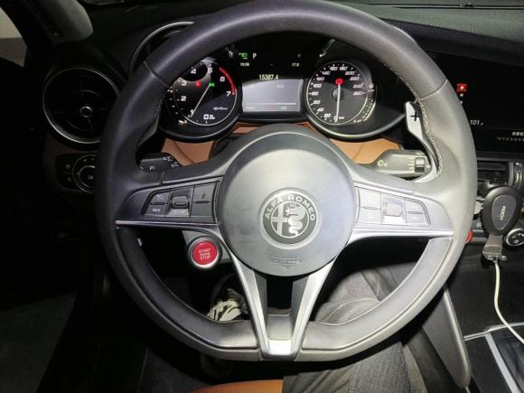 [武汉·鄂A] 二手阿尔法·罗密欧Giulia朱丽叶2017款 2.0T 280HP 豪华版