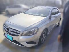 [青岛·鲁B] 奔驰奔驰A级2013款 A 200 都市型