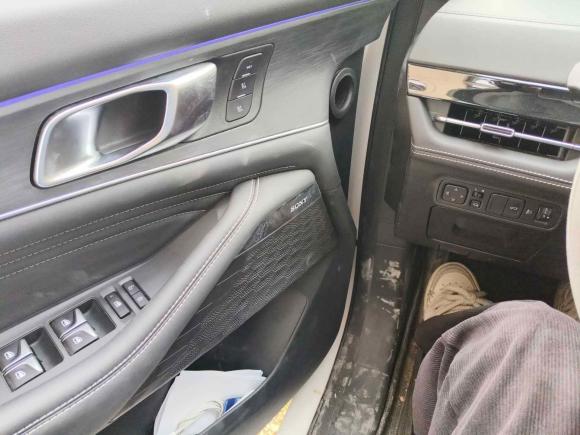 [上海·沪C] 二手长安长安UNI-K2023款 2.0T 两驱悦享型