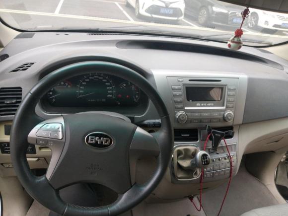 [无锡·苏B] 二手比亚迪比亚迪M62013款 2.0L 手动舒适型