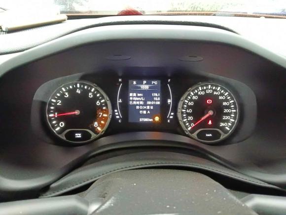 [济南·鲁A] 二手Jeep自由侠2019款 220T 自动领先版