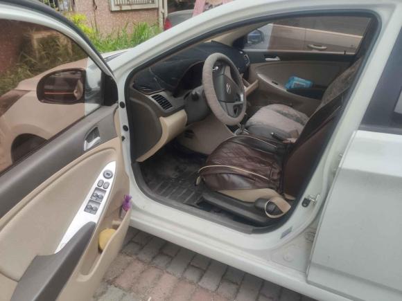 [无锡·豫N] 二手现代瑞纳2010款 三厢 1.4L 自动舒适型GS