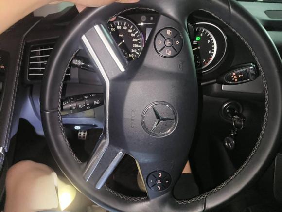 [上海·沪G] 二手奔驰奔驰R级2014款 R 320 4MATIC 商务型