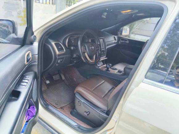 [义乌·浙G] 二手Jeep大切诺基2014款 3.0TD 柴油 舒享导航版