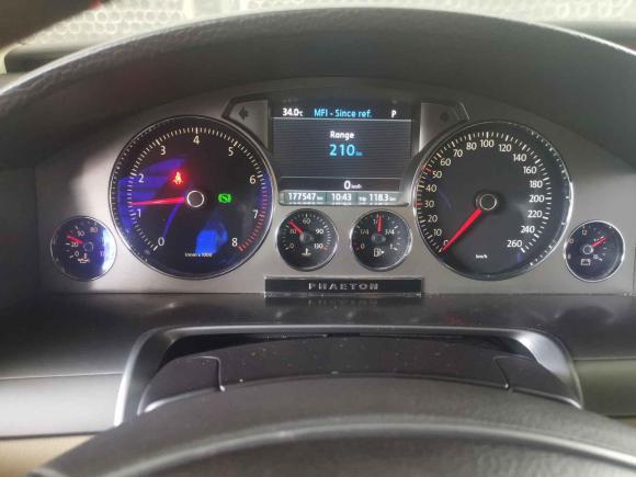 [武汉·鄂A] 二手大众辉腾2011款 3.6L V6 5座加长商务版