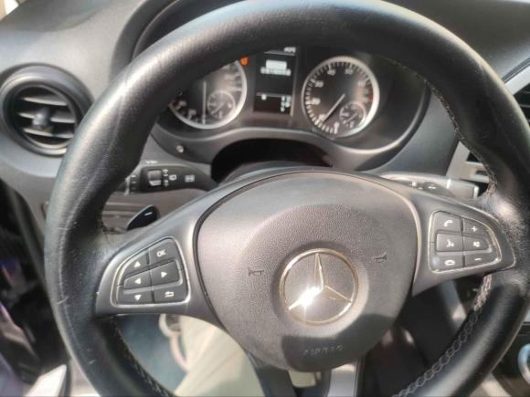 [深圳·粤B] 二手奔驰威霆2018款 2.0T 精英版 7座 国VI