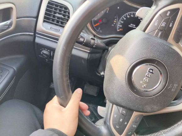 [南通·苏F] 二手Jeep大切诺基2014款 3.0TD 柴油 舒享导航版