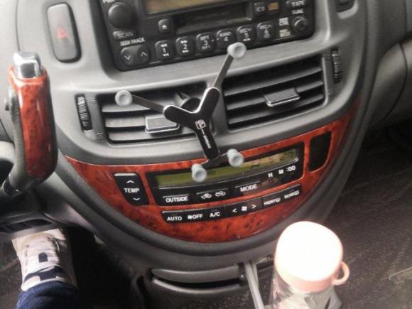 [成都·川A] 二手丰田普瑞维亚2004款 2.4L AT