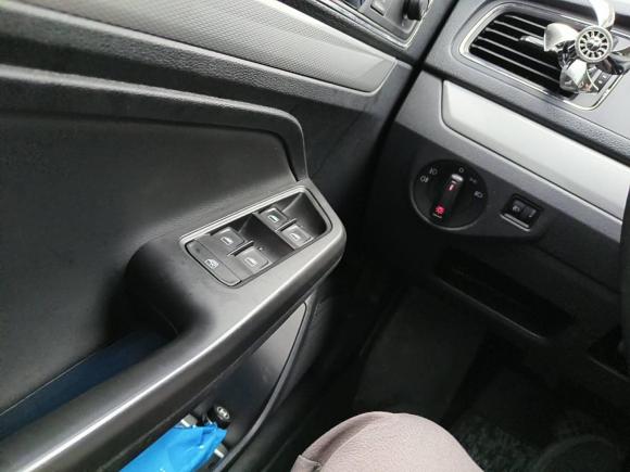 [上海·沪D] 二手大众朗行2015款 1.6L 自动舒适版