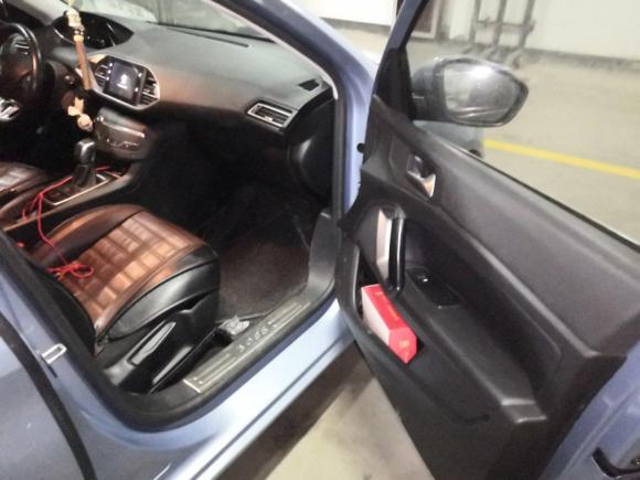 [西安·陕E] 二手标致标致308S2015款 1.2T 自动劲驰版