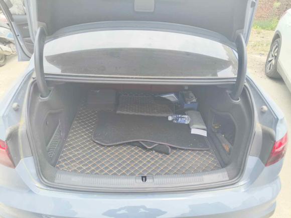 [济南·鲁A] 二手奥迪奥迪A4L2022款 40 TFSI quattro RS套件燃速型