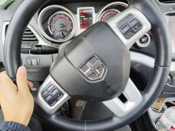 [武汉·鄂A] 二手道奇酷威2013款 2.4L 两驱尊尚版