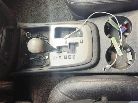 [上海·浙C] 二手现代胜达经典2010款 2.4 豪华版 七座四驱