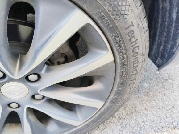 [上海·苏E] 二手别克别克GL62018款 18T 6座尊贵型