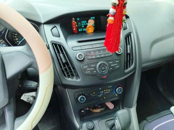 [无锡·苏L] 二手福特福克斯2015款 两厢 1.6L 自动舒适型