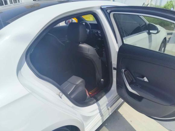 [西安·陕U] 二手奔驰奔驰A级2020款 改款二 A 180 L 运动轿车