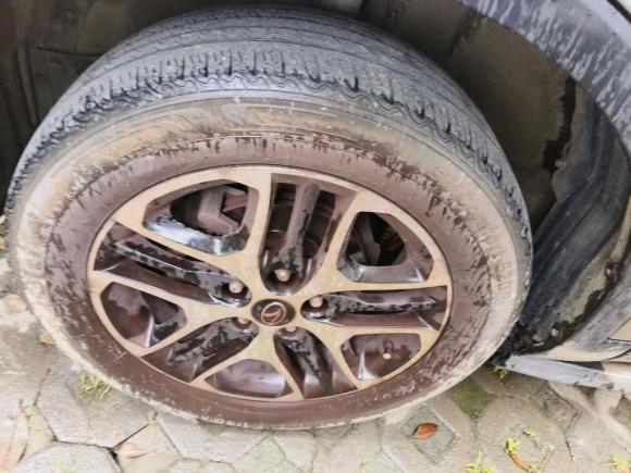 [上海·陕D] 二手东南东南DX32016款 1.5L 手动尊贵型