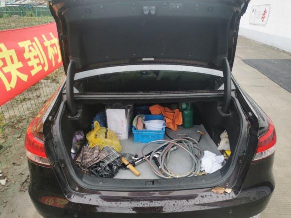 [上海·皖A] 二手众泰众泰Z7002016款 1.8T DCT尊贵型