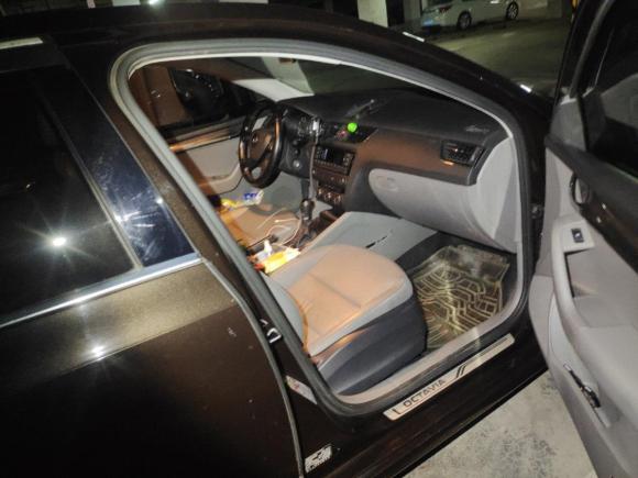 [上海·沪D] 二手斯柯达明锐2015款 1.6L 自动逸俊版