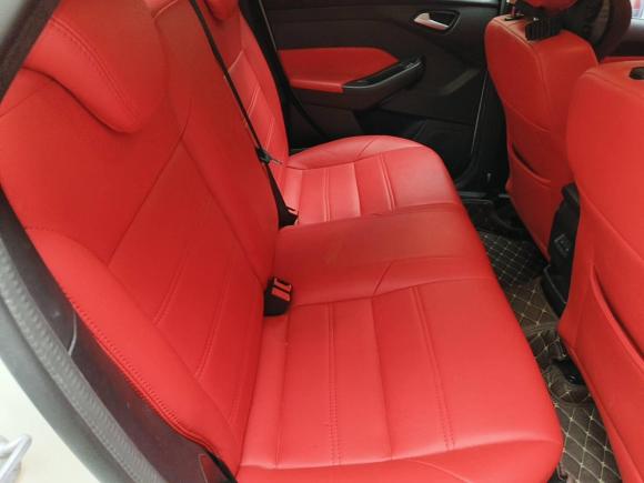 [济南·鲁A] 二手福特福克斯2018款 两厢经典 1.6L 自动舒适型智行版