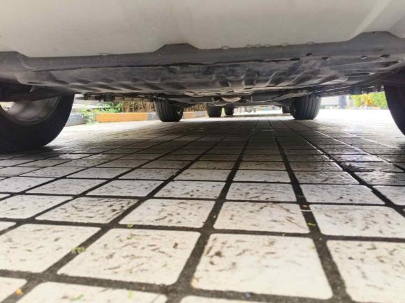 [上海·沪L] 二手路虎发现神行2015款 2.0T HSE LUXURY