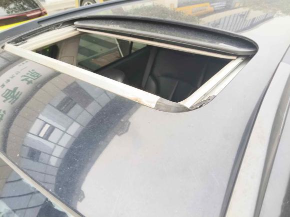 [佛山·粤Y] 二手斯巴鲁傲虎2011款 2.5i豪华导航版