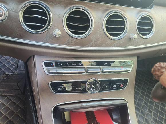 [深圳·粤B] 二手奔驰奔驰E级2018款 改款 E 300 L 豪华型