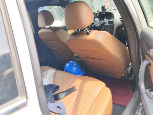 [上海·浙B] 二手中华中华V52016款 1.5T 手动两驱智能型