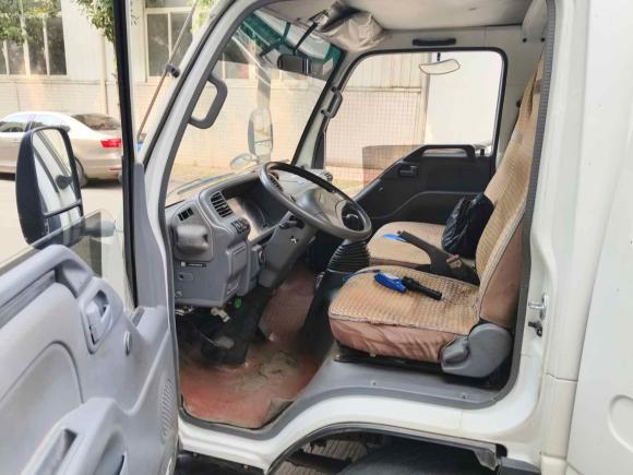 [武汉·鄂A] 二手五十铃庆铃五十铃T172021款 3.0T柴油两驱栏板车标准轴距4KH1CT6H1