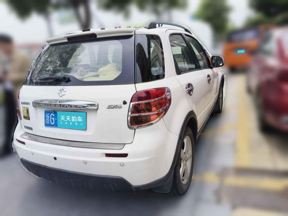 [金华·浙G] 二手铃木天语 SX42011款 两厢 1.6L 自动灵动型